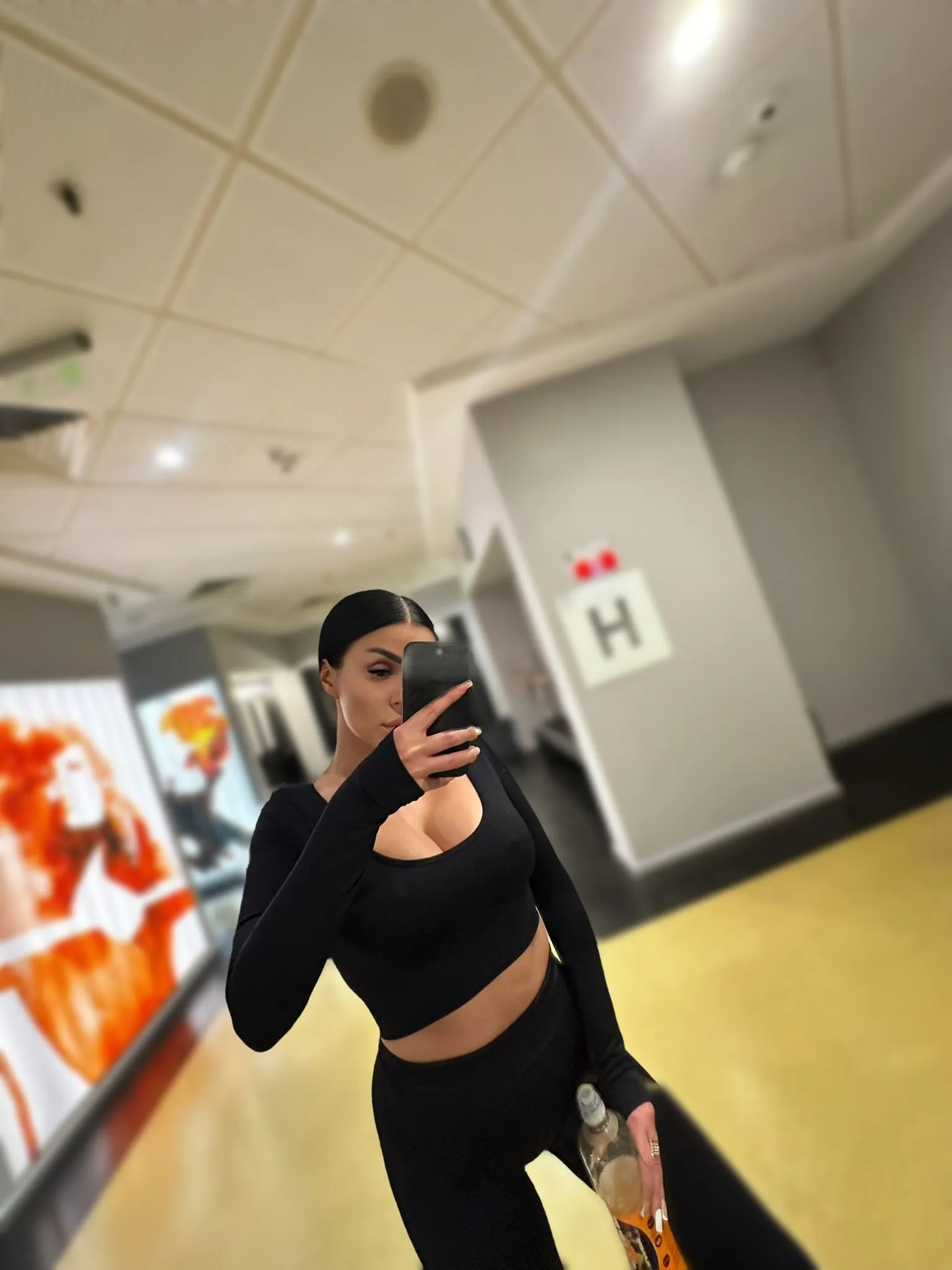 Live sex webcam photo for KimRiver #7306805