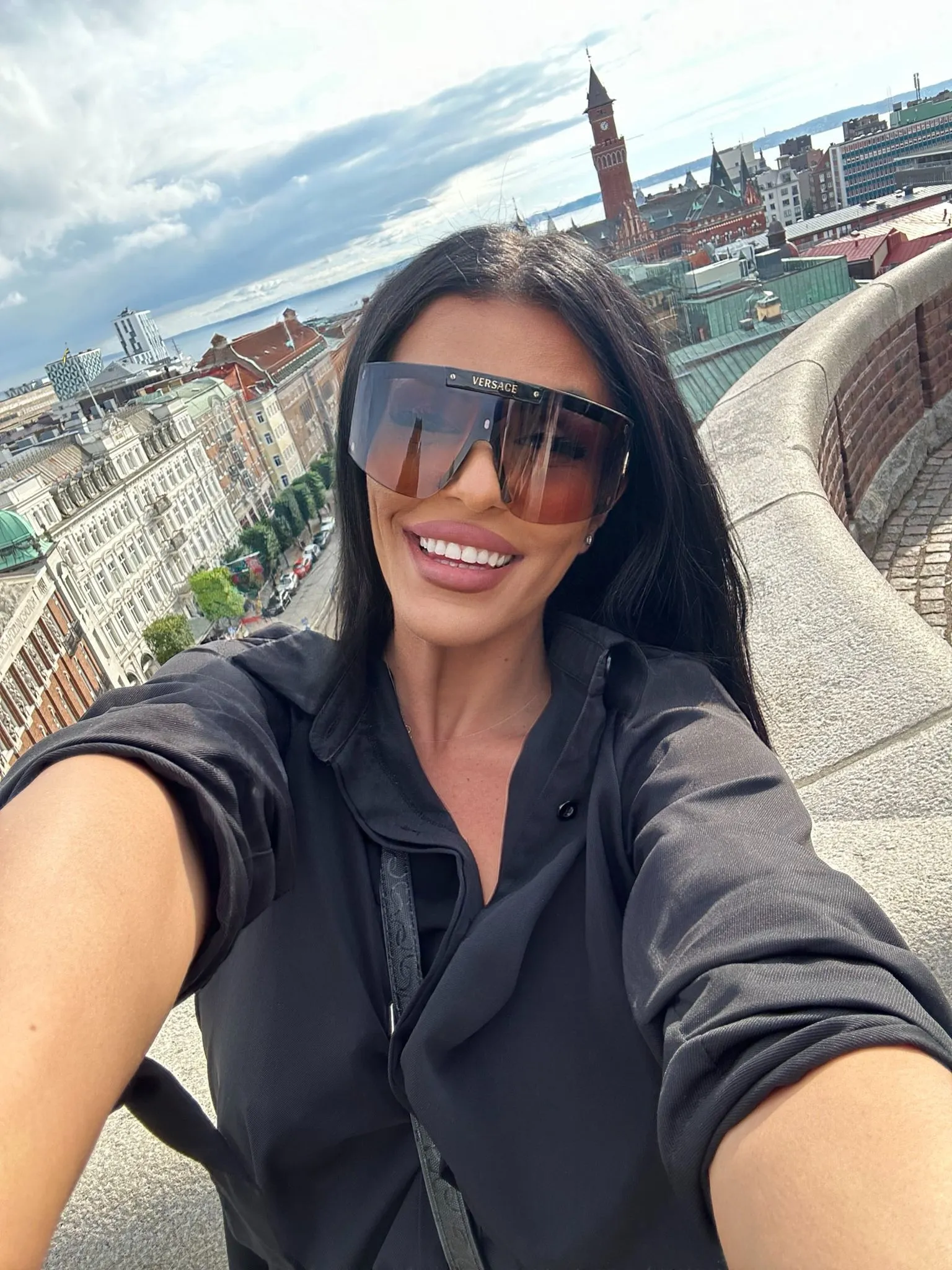 Live sex webcam photo for KimRiver #7306807