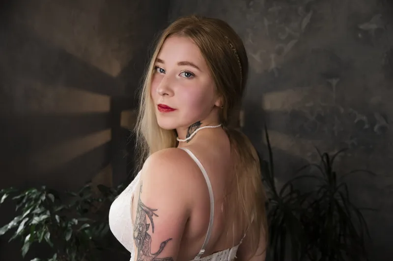 Live sex webcam photo for RubyAllan #2522333