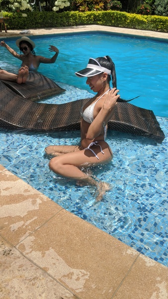 Live sex webcam photo for AntonelaBella #2152373