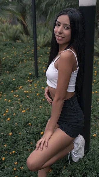 Live sex webcam photo for AntonelaBella #2319847