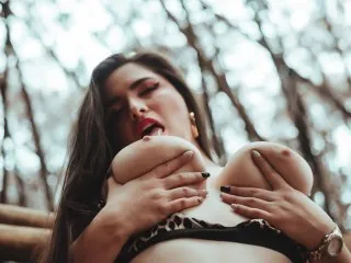 Live sex webcam photo for SuzieBannion #2218851