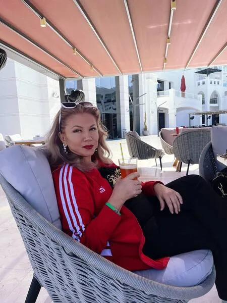 Live sex webcam photo for Horny_Stepmom #7926168