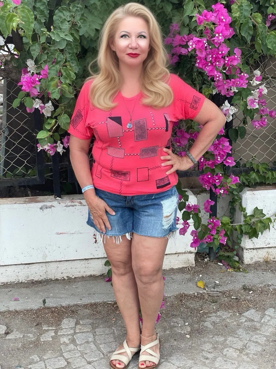 Live sex webcam photo for Horny_Stepmom #7926165