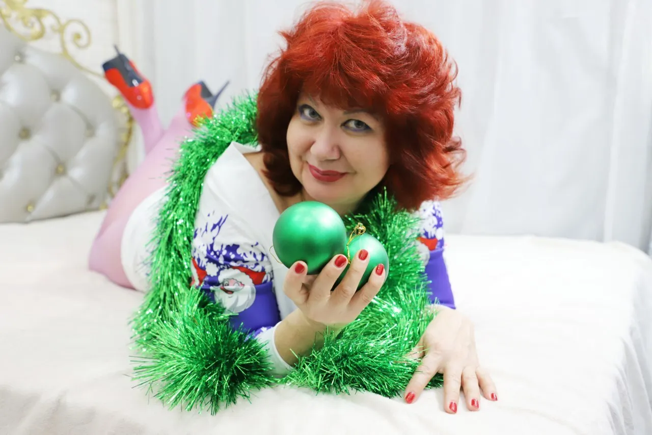 Live sex webcam photo for Horny_Stepmom #7926146