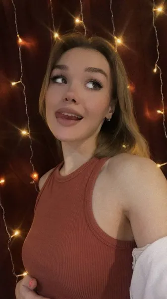 Live sex webcam photo for ScarlettMuse #2936607