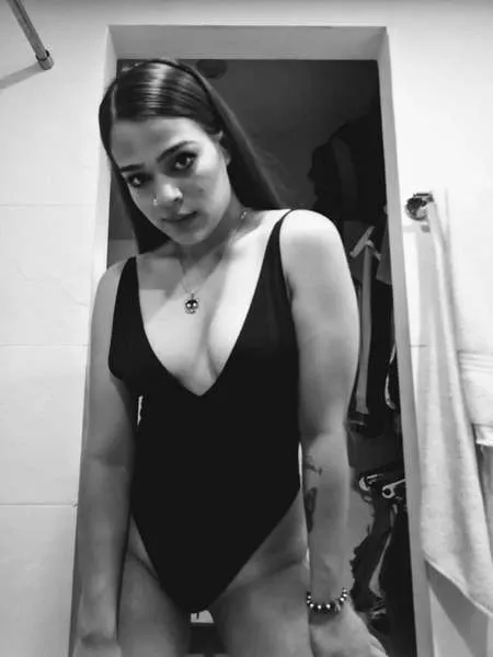 Live sex webcam photo for Julietta18 #1697482