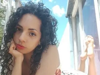 Live sex webcam photo for moniquecurlz #5999921