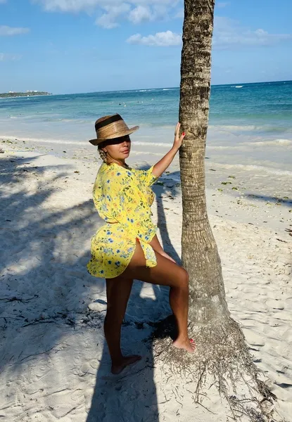 Live sex webcam photo for FoxyBlonde24 #1891794