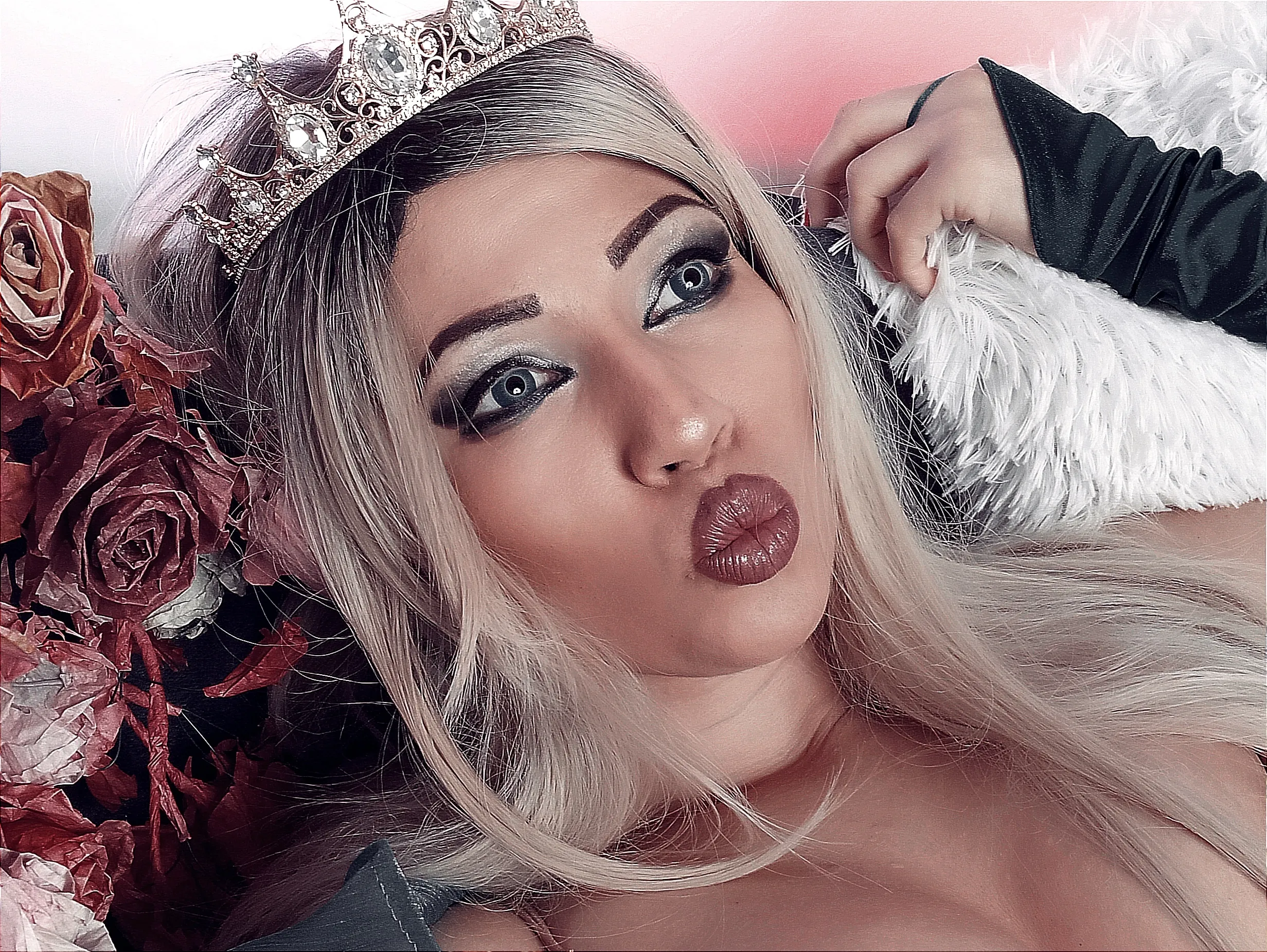 Live sex webcam photo for LiaLennice #8019272