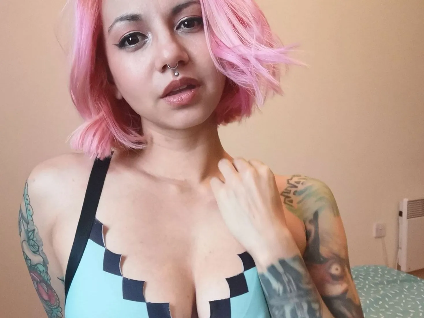 Live sex webcam photo for HollyDee #1655838