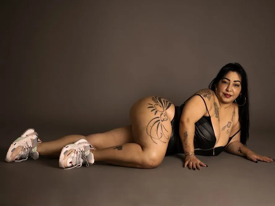 Live sex webcam photo for ArielleMilfx #4257641