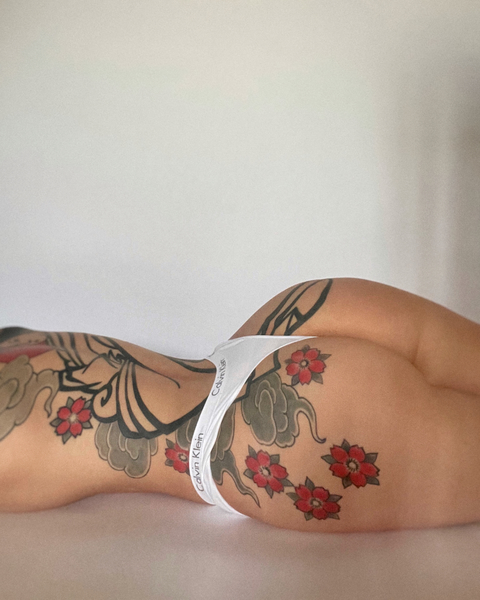 Live sex webcam photo for MariMatisse #3364133