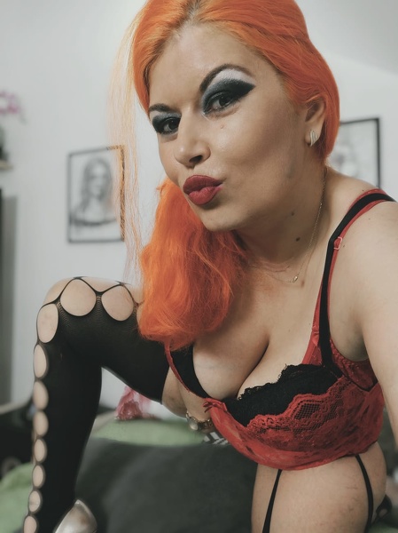 Live sex webcam photo for HellenMoon #7104165