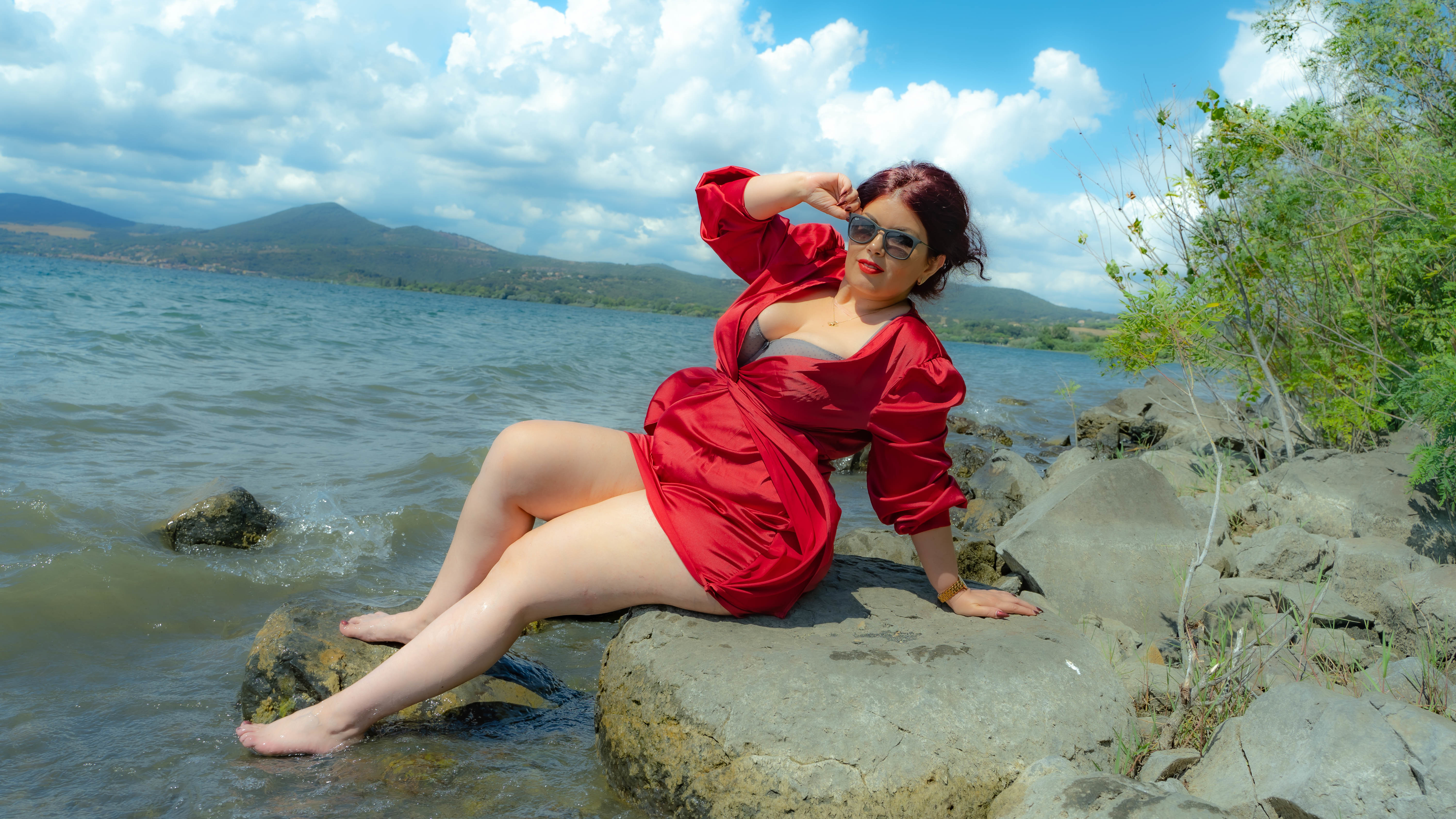 Live sex webcam photo for HellenMoon #7399244