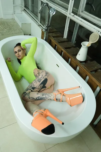 Live sex webcam photo for AlinaWhitmore #3418843