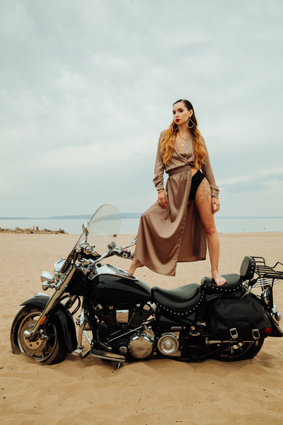 Live sex webcam photo for AprilKerrie #2654095