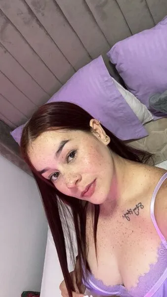 Live sex webcam photo for LiaSanderss #7413117