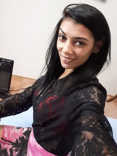 Live sex webcam photo for REBBECAH #2315163