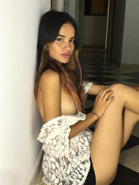 Live sex webcam photo for GreisyR #1808046