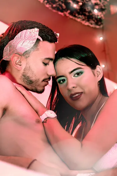 Live sex webcam photo for Oliver_and_Anthonia #1806737