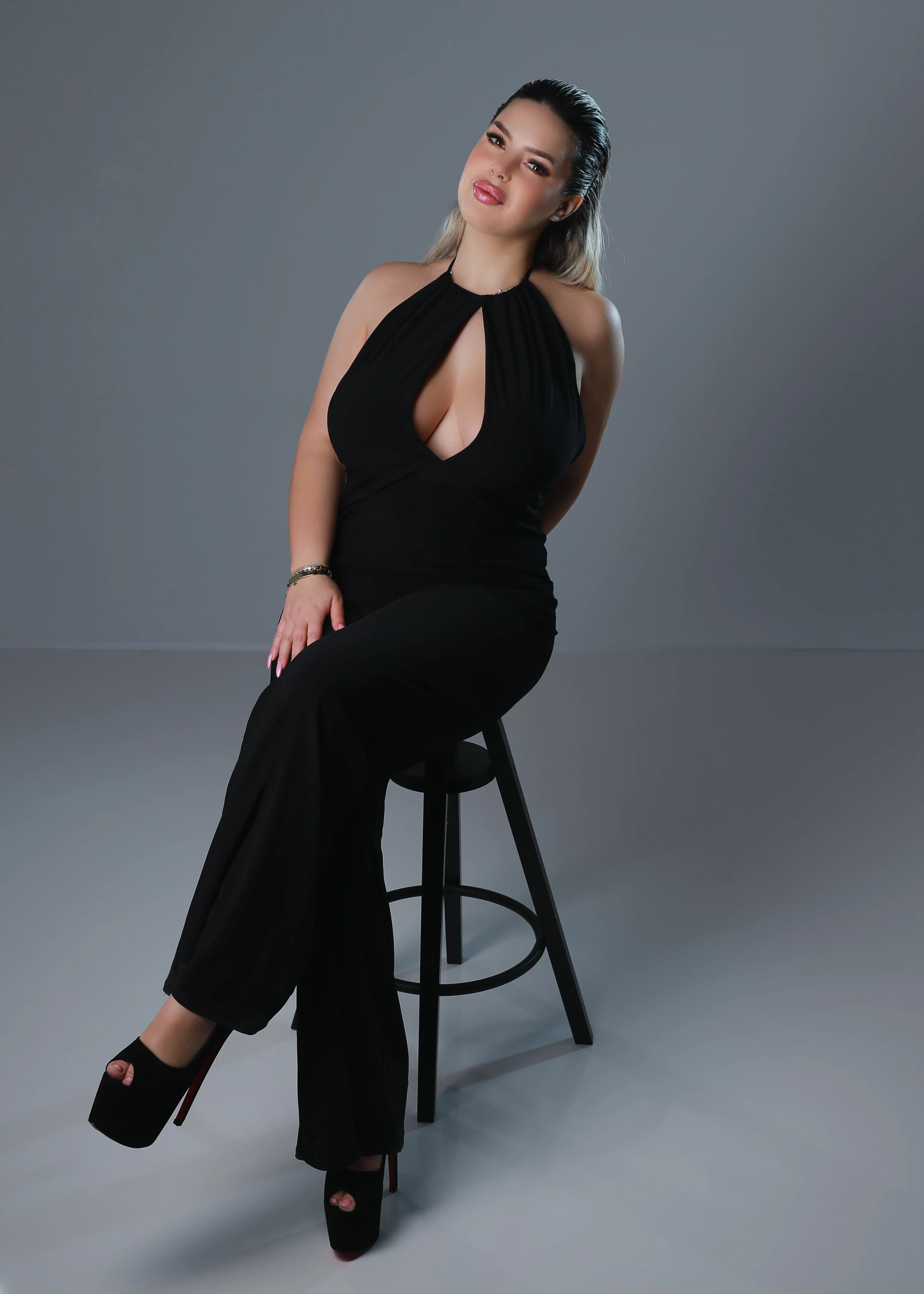 Live sex webcam photo for SophieAndrews #7835871