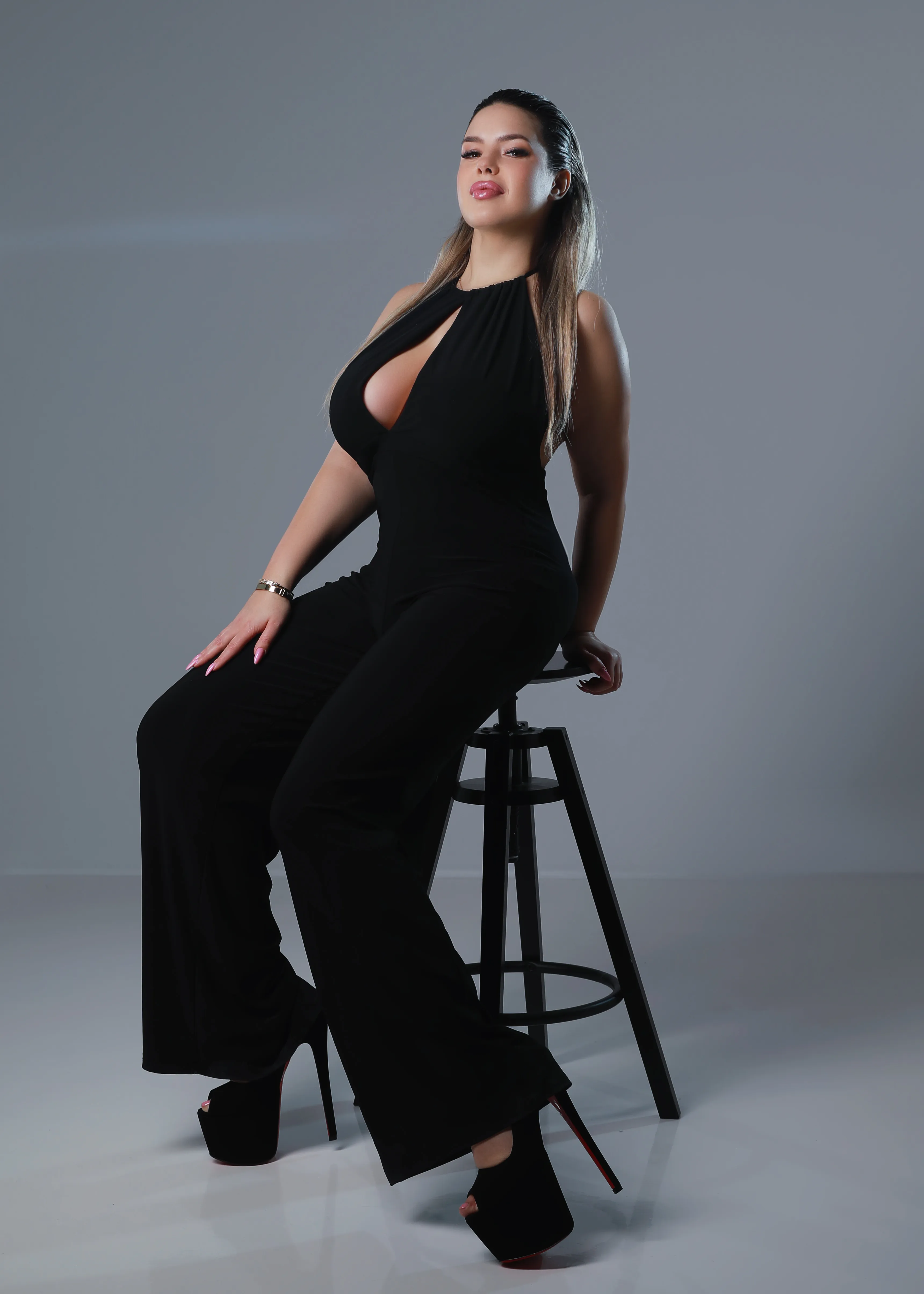 Live sex webcam photo for SophieAndrews #7835873