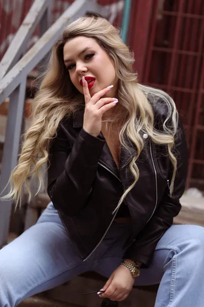 Live sex webcam photo for SophieAndrews #7836072