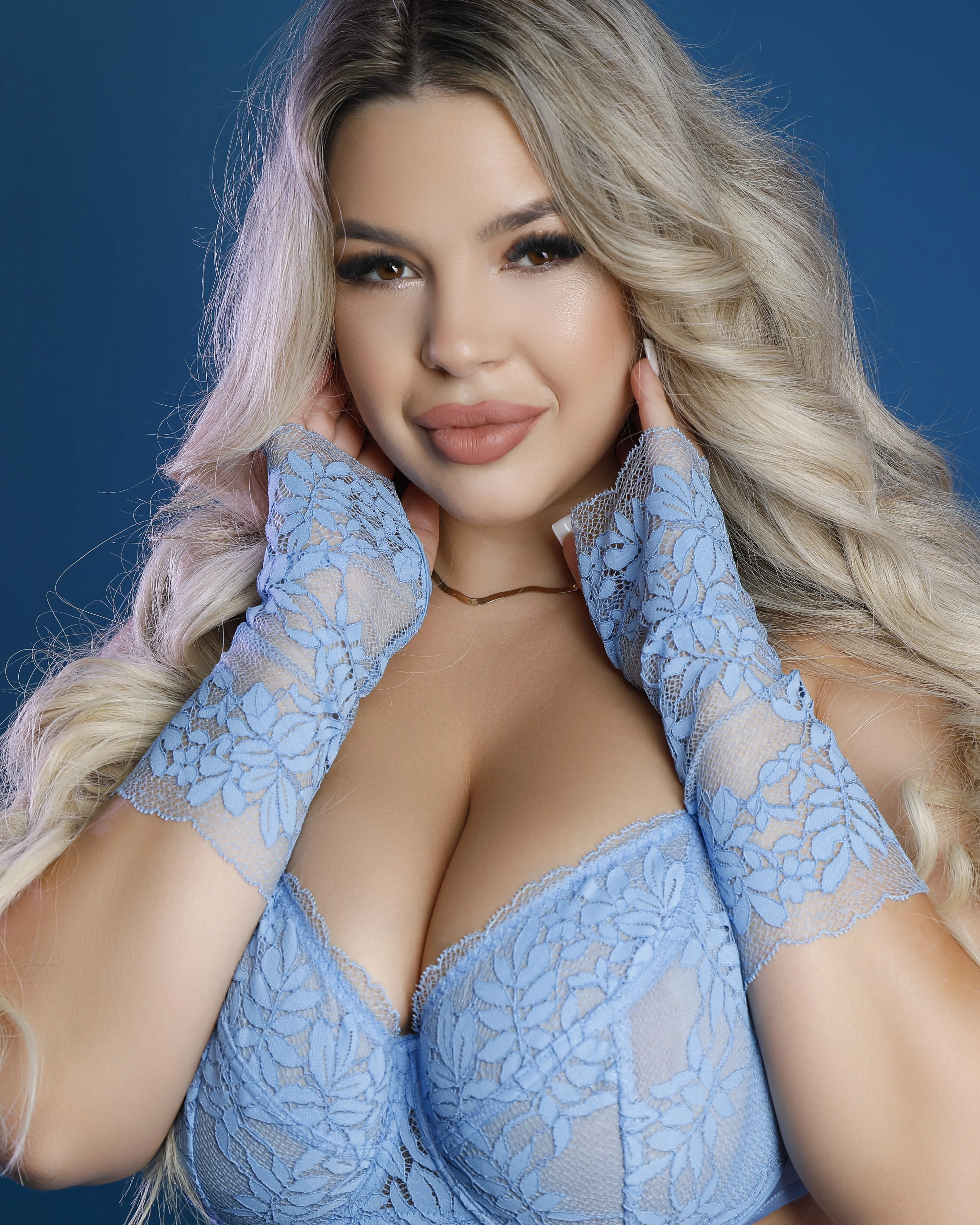 Live sex webcam photo for SophieAndrews #7995508