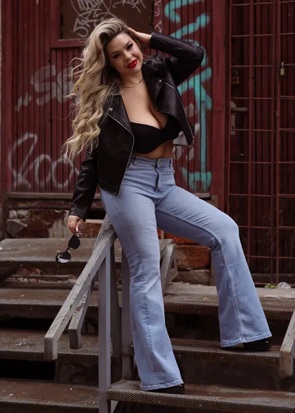 Live sex webcam photo for SophieAndrews #7836067