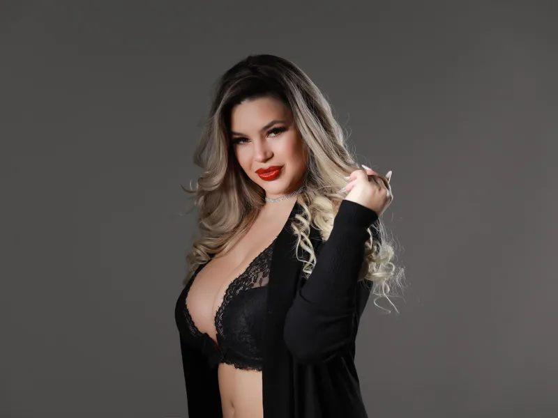 Live sex webcam photo for SophieAndrews #7835955