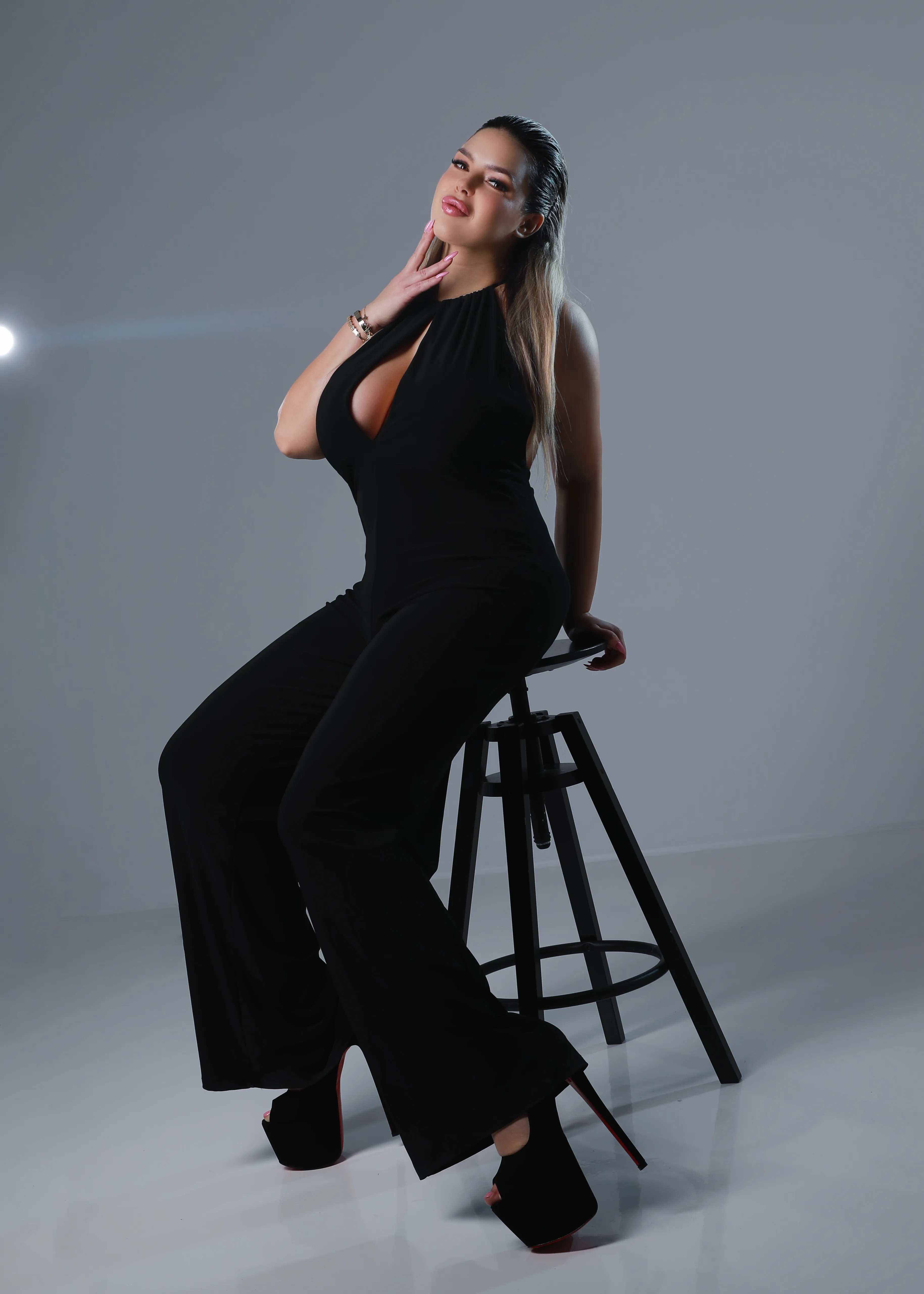 Live sex webcam photo for SophieAndrews #7835875