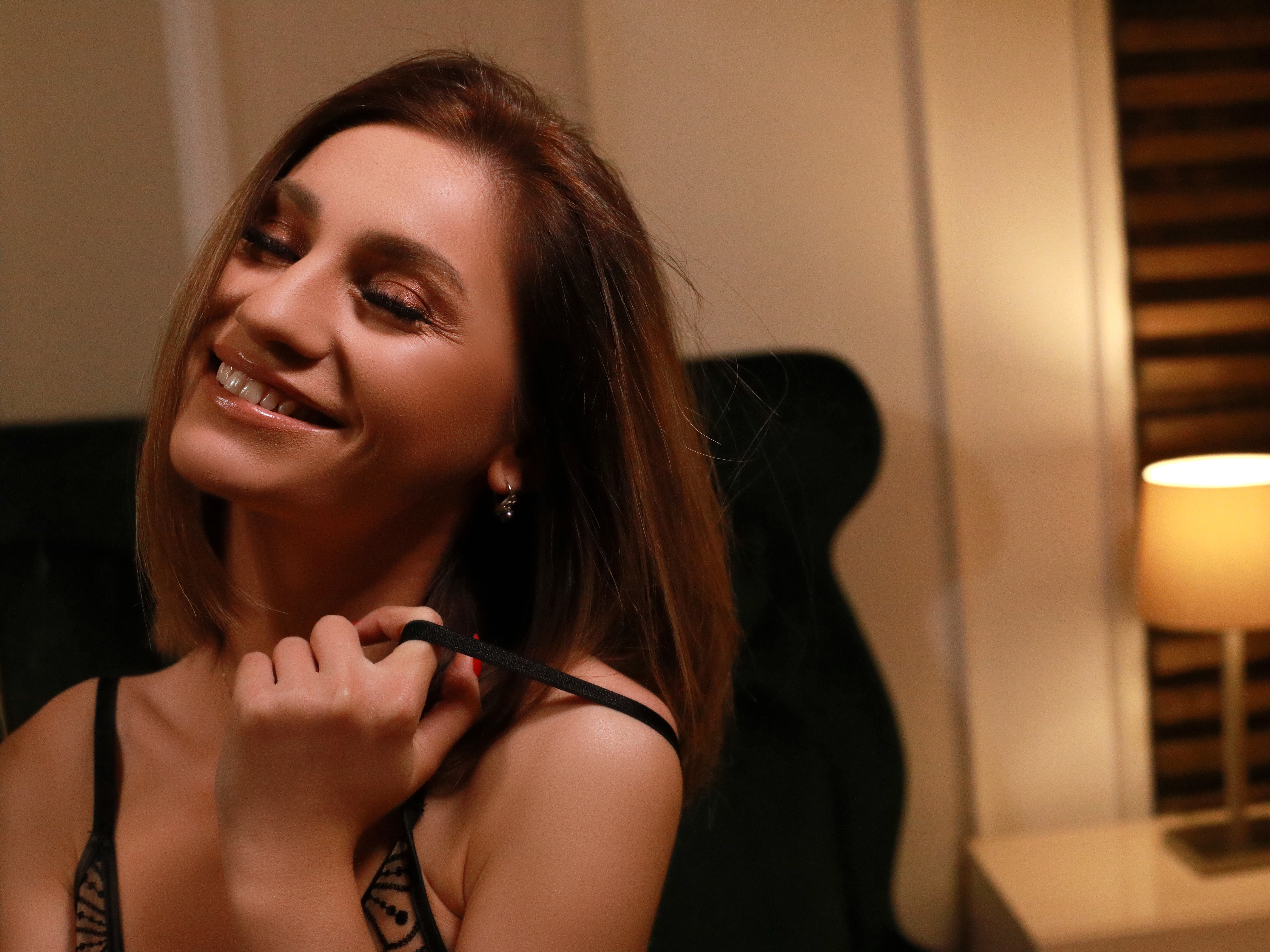 Live sex webcam photo for JuliaRichard #7895970