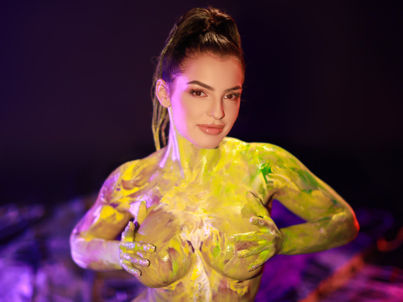 Live sex webcam photo for LindsayDillon #3840329