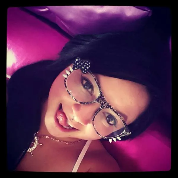 Live sex webcam photo for LittlePinkBunnny #7807727