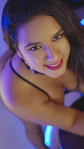 Live sex webcam photo for AnnieBellerouse #1807715