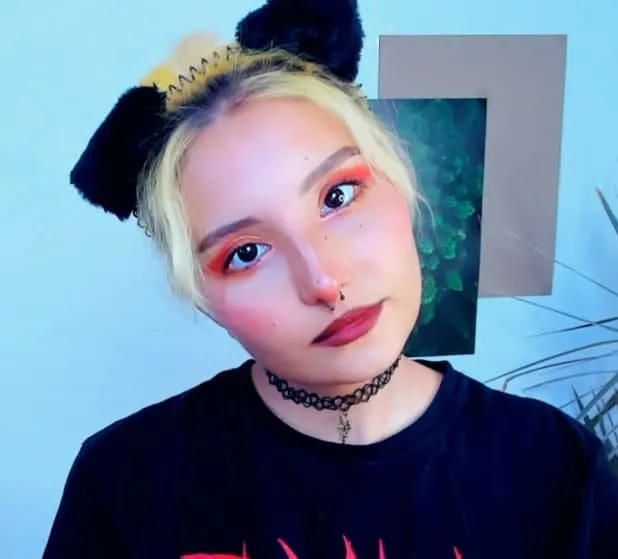 Live sex webcam photo for KarenIo #2353857