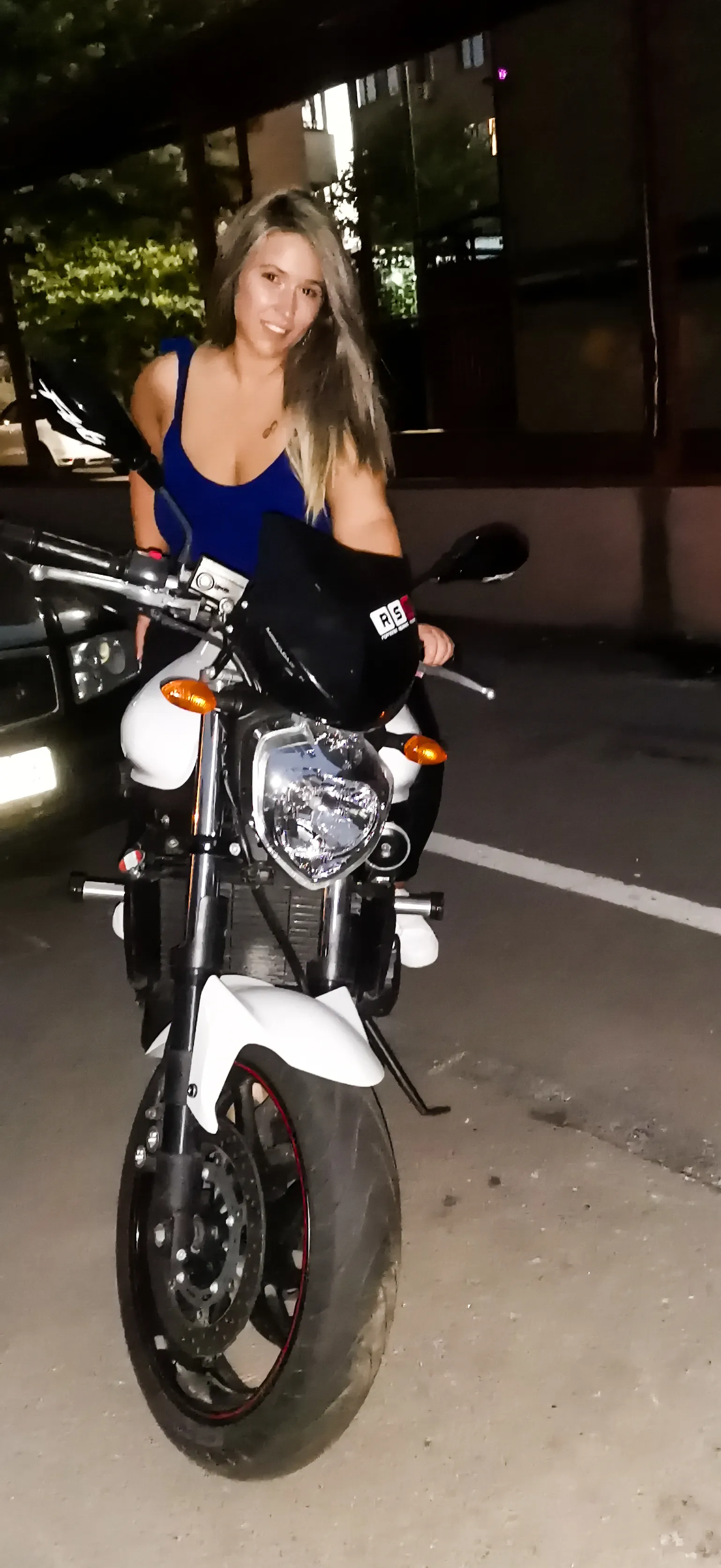 Live sex webcam photo for MoniMoon #7346750