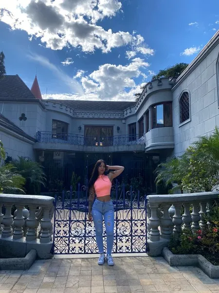 Live sex webcam photo for Valentinee_Coper #1804624