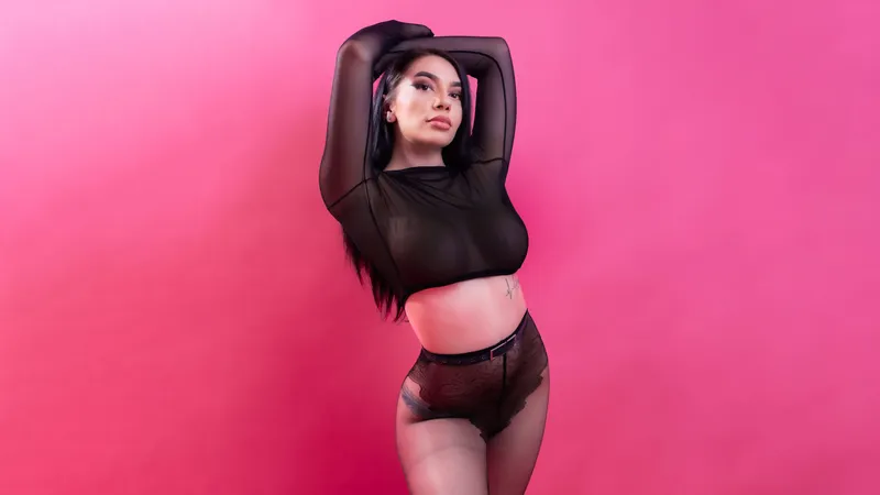 Live sex webcam photo for SassyClark #2069636