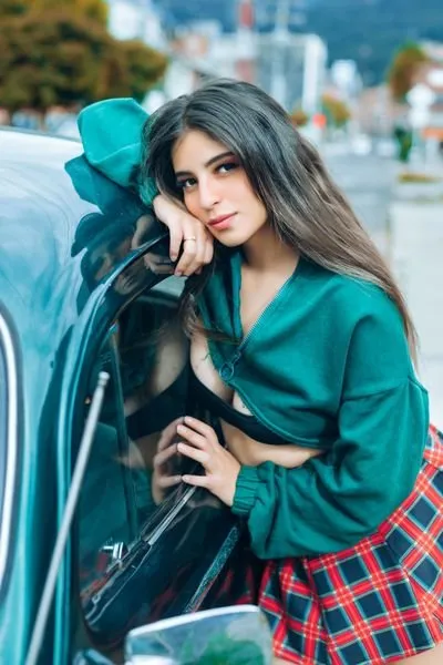 Live sex webcam photo for SimonaKibmaan #7256544