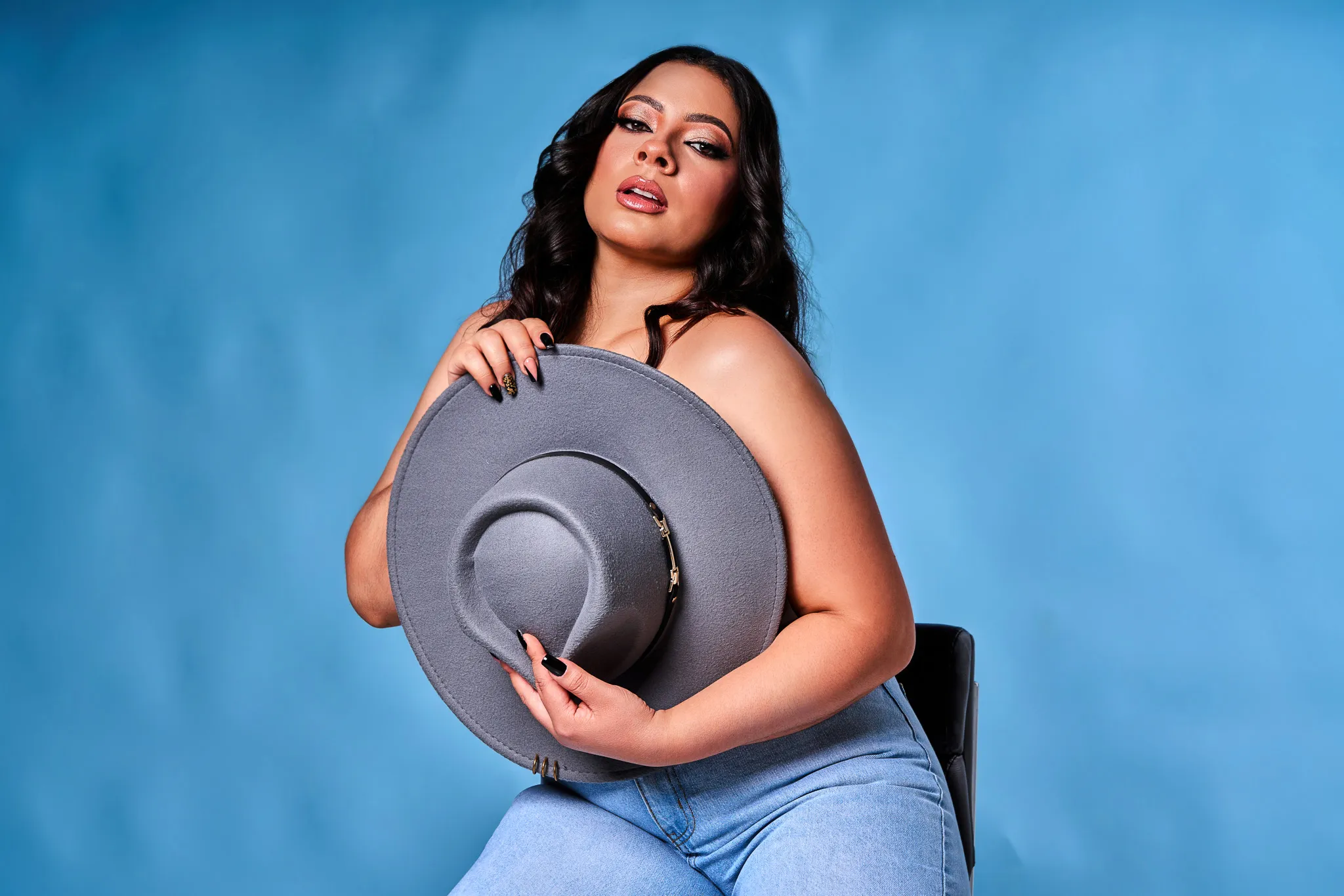 Live sex webcam photo for SophieCurvess #7143466