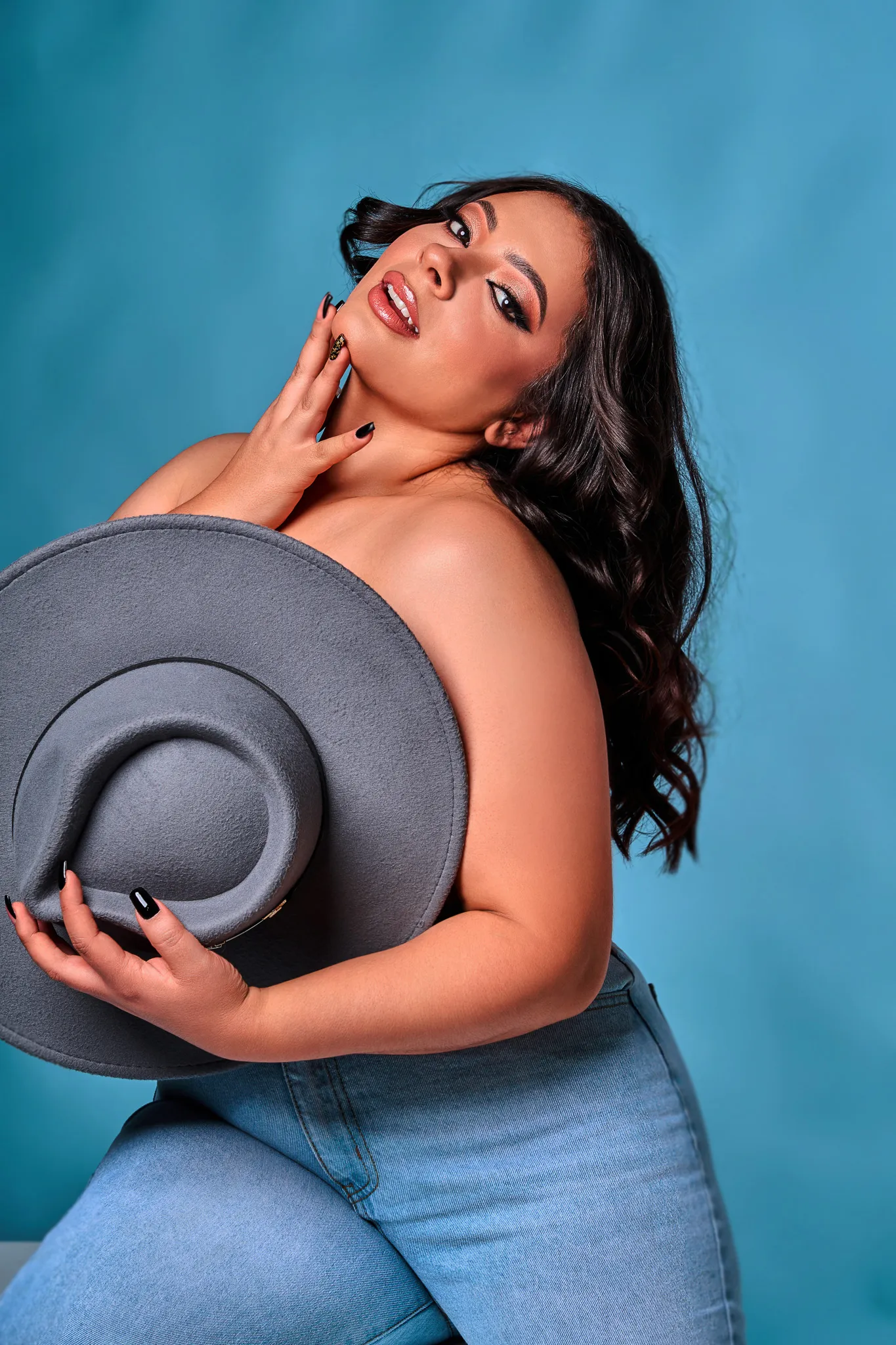 Live sex webcam photo for SophieCurvess #7143465