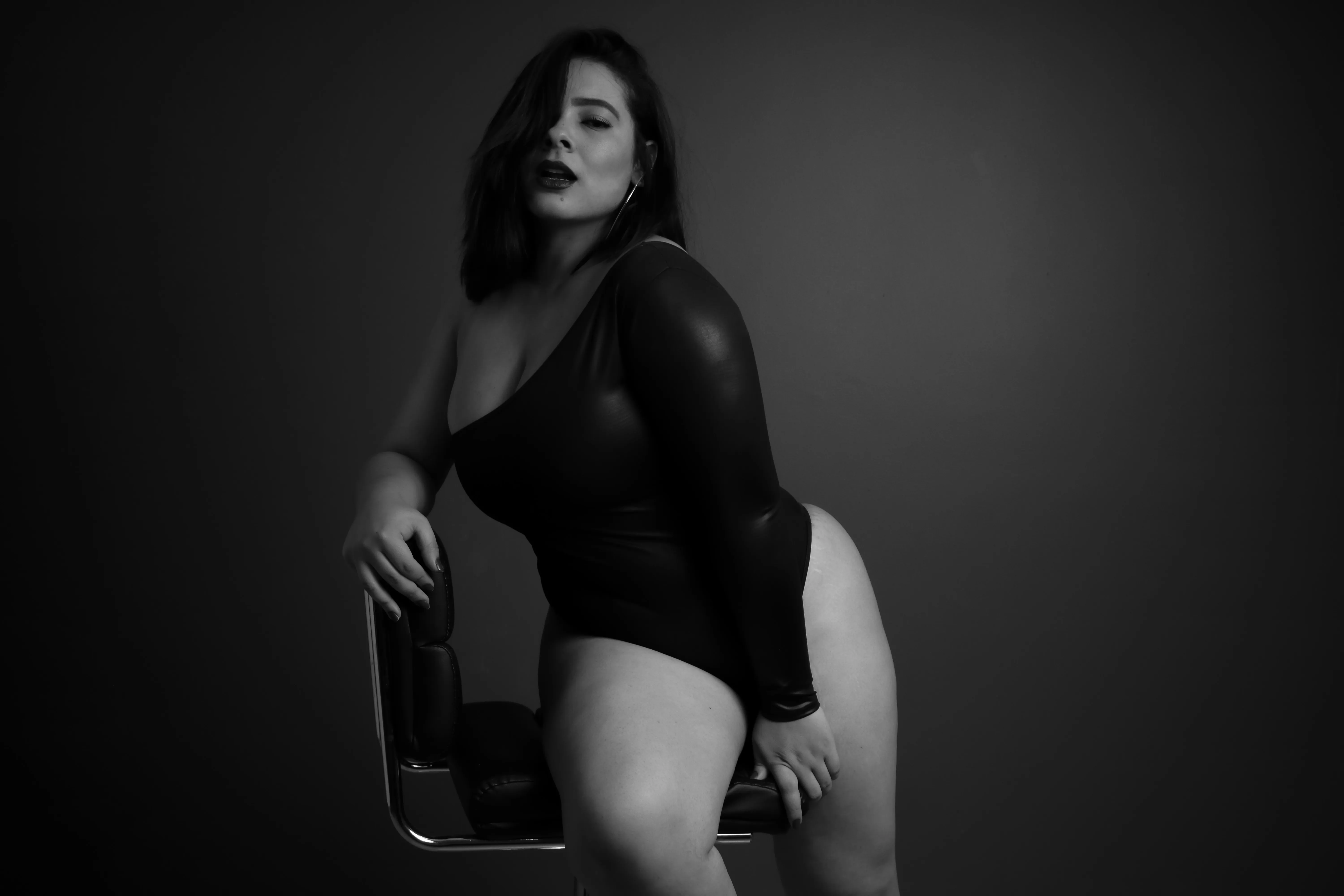 Live sex webcam photo for SophieCurvess #7143029
