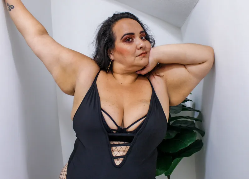 Live sex webcam photo for MargaretTaylor #2352247