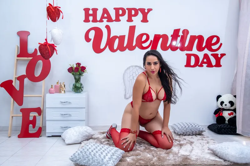 Live sex webcam photo for MayraDeLaVega #7861418