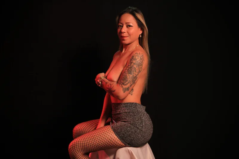 Live sex webcam photo for Lala_Santamaria #4253543