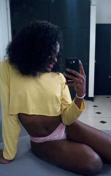 Live sex webcam photo for candy_love18 #1728534