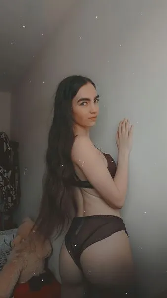 Live sex webcam photo for KinkytabooKiara #1840064