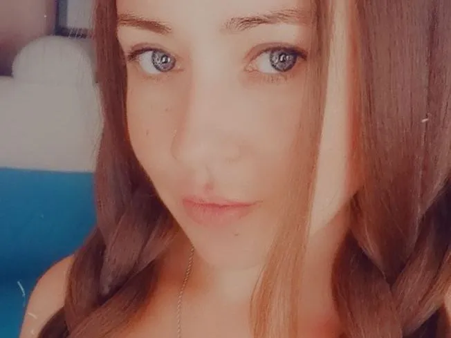 Live sex webcam photo for Peach_Sky20 #3895560